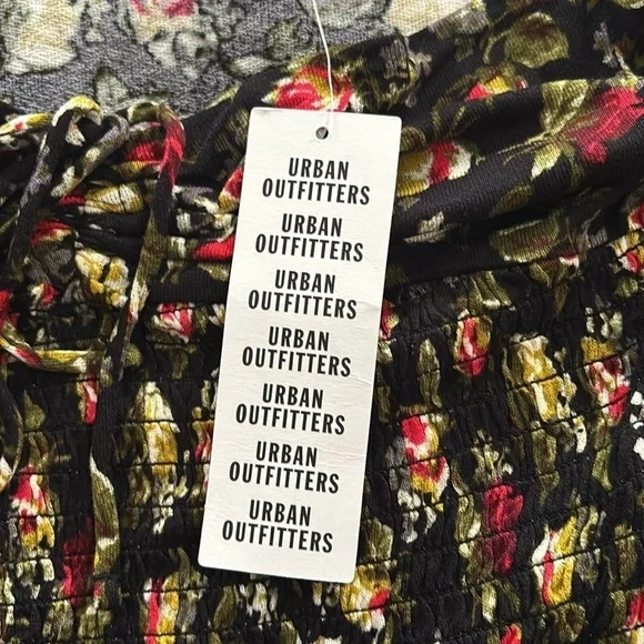 Urban Outfitters Cropped Floral Top Size Small - Picture 12 of 12